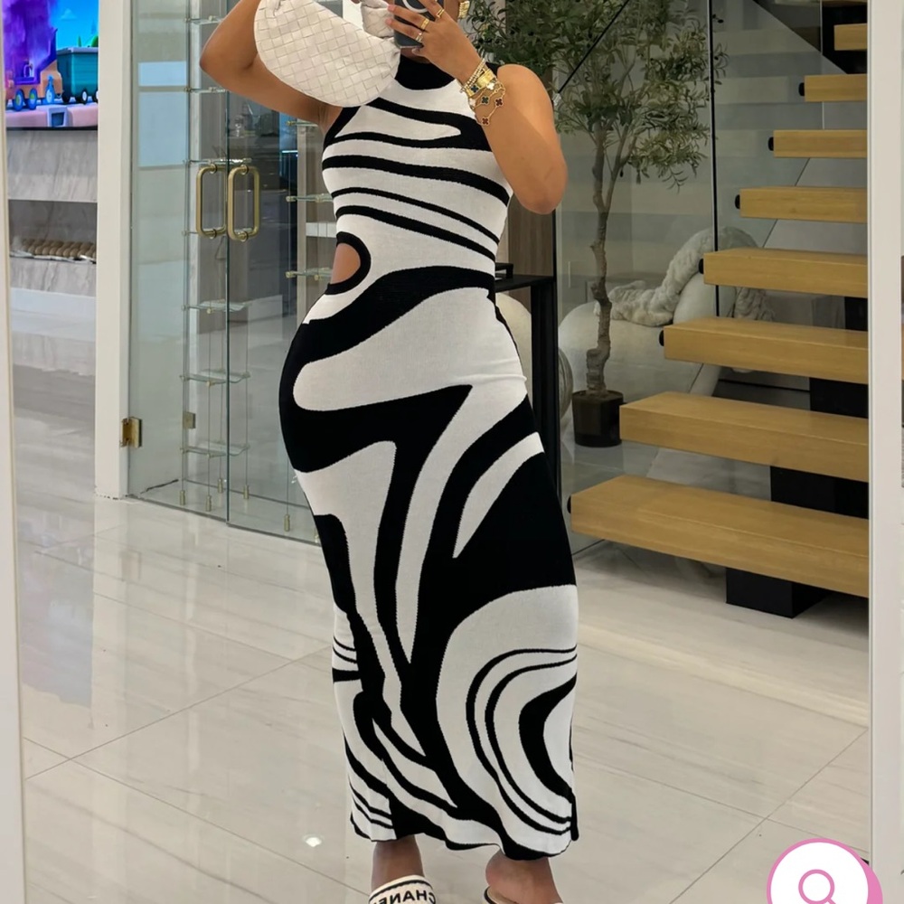 Stylish One Shoulder Black and White Dress